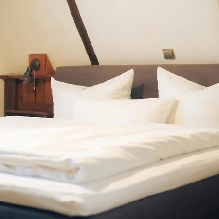 Hotel Restaurant Zum Nachtwächter 3*